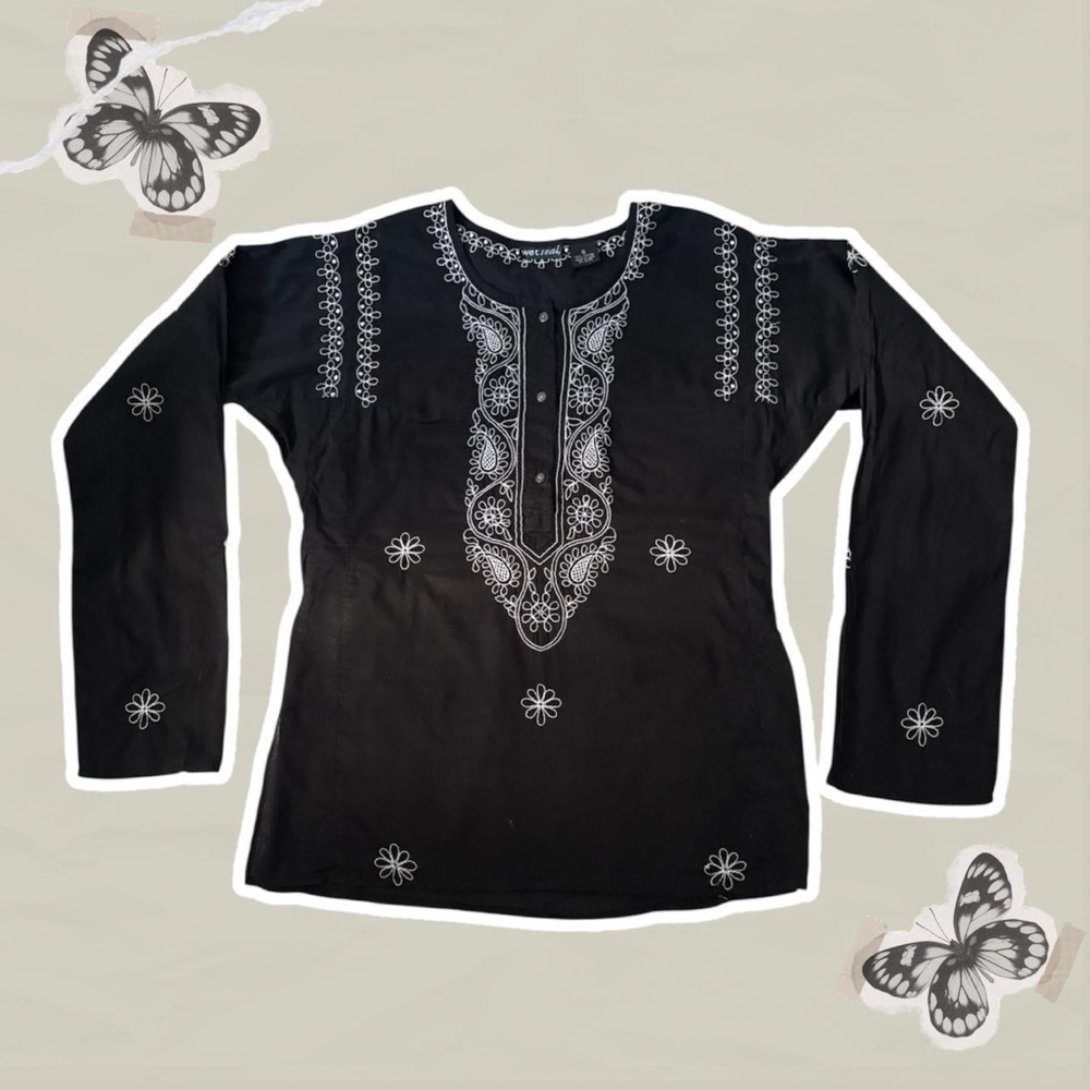 Wet Seal Women’s Size Small Black Floral Embroidered Linen Top